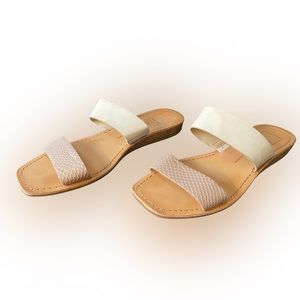 💕 Dolce Vita neutral two-tone sandals